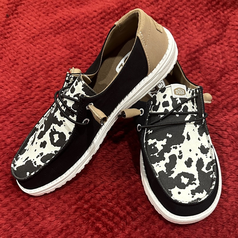Women’s Black and White Casual Shoes